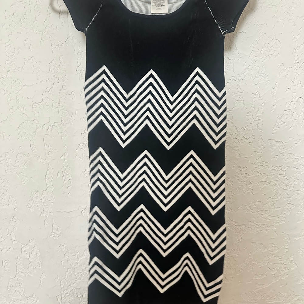 bebe Black and White Zigzag Mini Dress